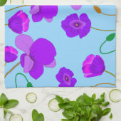 Papaver Poppy Lila op bleek-blauwe achtergrond Theedoek (Gevouwen)