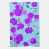 Papaver Poppy Lila op bleek-blauwe achtergrond Theedoek (Verticaal)