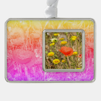 Papavers en geel briefkaart met metalen versiering verzilverd omlijst ornament