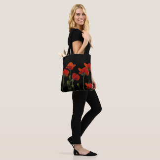 Papavers op zwart tote bag