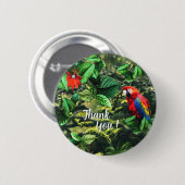 Papegaai scharlaken ara in oerwoud met bloemetjes ronde button 5,7 cm (Voorkant /achterkant)