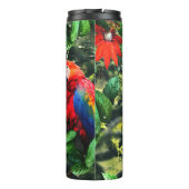 Papegaai scharlaken ara in oerwoud met bloemetjes thermosbeker (Achterkant)