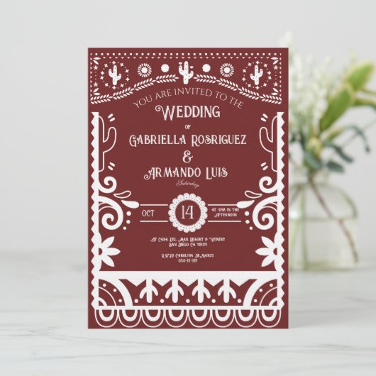 Papel Picado Burgundy & White Wedding Invitation Kaart (Staand voorkant)