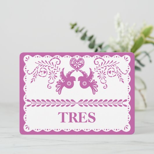 Papel Picado heeft drie tabelnummers Gold Fiesta Kaart (Staand voorkant)