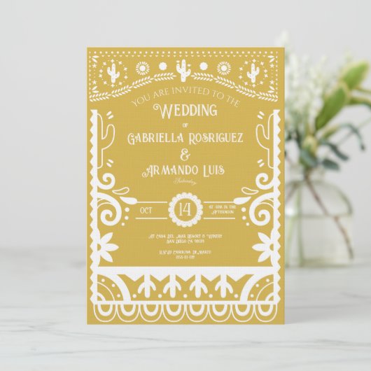 Papel Picado Mosterdgeel & Witte Trouw Kaart (Staand voorkant)