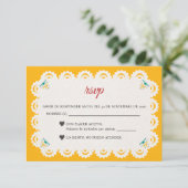 Papel Picado Yellow Nuestra Boda Spanish Wedding RSVP Kaartje (Staand voorkant)