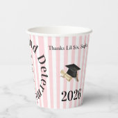 Paper Cup Pink & White Stripe Graduate 2026 Papieren Bekers (Achterkant)