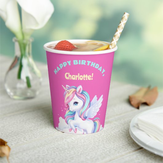 Paper Cups to a magical birthday party. Papieren Bekers (Insitu)