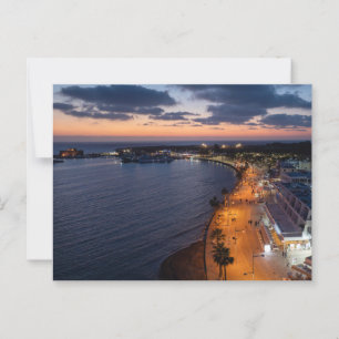 Paphos kust en haven in de nacht briefkaart