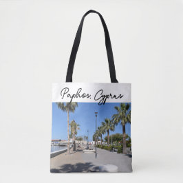 Paphos kust met palmbomen tote bag