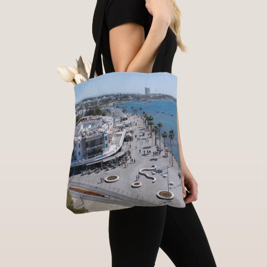 Paphos Seafront drone uitzicht Tote Bag (Dichtbij)