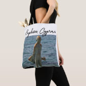 Paphos standbeeld jongen en vis, handtekening tote bag (Dichtbij)