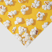 Papier decoupage met popcornpatroon op gele achter (Detail)