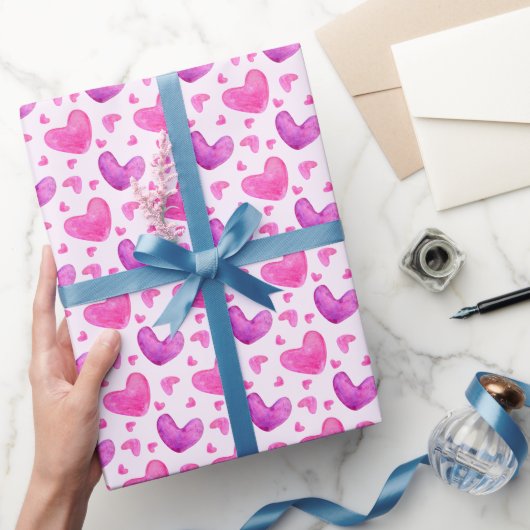 Papier met hartjes in roze en paarse (Geschenken)