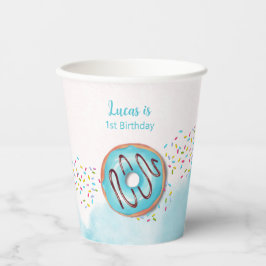 Papieren beker voor de eerste verjaardag.