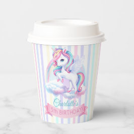 Papieren bekers voor een magisch verjaardagsfeestj