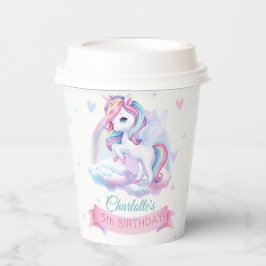 Papieren bekers voor een magisch verjaardagsfeestj