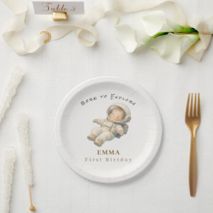 Papieren bord voor eerste verjaardag Baby Astronau