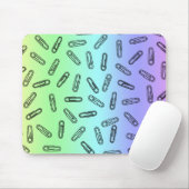 Papieren clips boven regenboog muismat (Met muis)