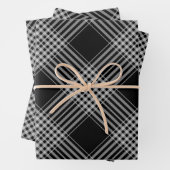 Papieren omhulling met zwarte en witte diagonaal b inpakpapier vel (In situ)