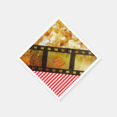 Papieren servet met popcorn en filmrol (Hoek)