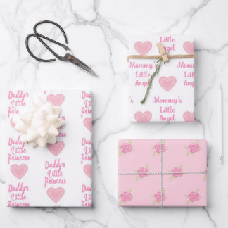 Papieren vellen met Baby shower ompakken