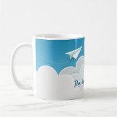 Papieren vliegtuigen boven de clouds-koffie-Mok Koffiemok (Links)