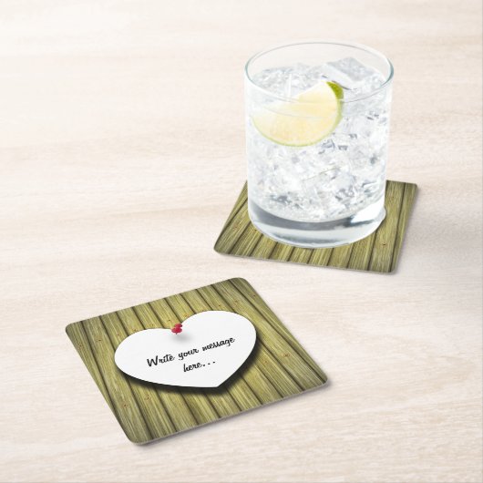 Papierhandgeschreven script, bijtend kartonnen onderzetters (Insitu)