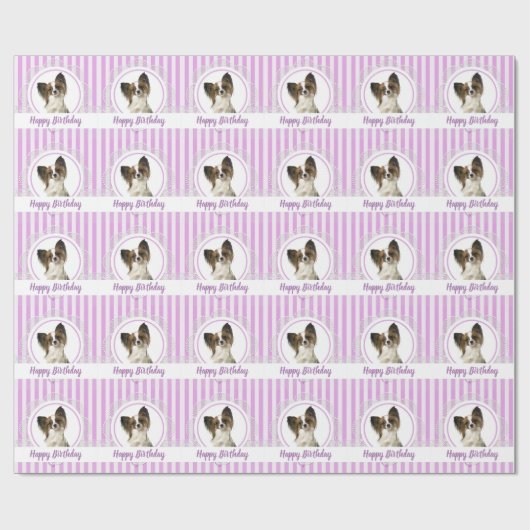 Papillon Dog en Lavender Stripes Happy Birthday Cadeaupapier (Vlak)