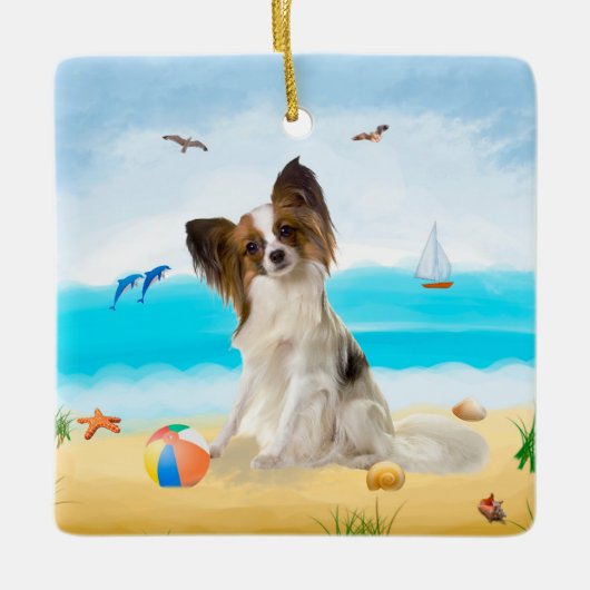 Papillon Dog op strand Keramisch Ornament (Voorkant)