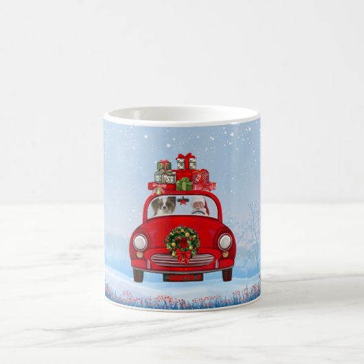 Papillon-hond in auto met kerstman koffiemok (Center)