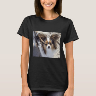 Papillon hond op het strand t-shirt