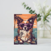 Papillon met zonnebril op het strand briefkaart (Staand voorkant)