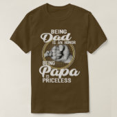 Pappa is een eerbetoon dat Papa geen wrak is T-shirt (Design voorkant)
