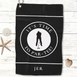 Par T-shirt Golfer Funny Humor Monogram Black voor Golfhanddoek<br><div class="desc">Het grappige aangepaste ontwerp is voorzien van een mannelijk golfer-silhouet in klassiek zwart, ingesteld op een witte vorm met gekromde tekst "Het is tijd om T-shirt af te drukken!" in helder wit lettertype. U zult ook een moderne sjabloon voor een monogrammed naam, initialen of douanetekst vinden. De achtergrond is stevig...</div>