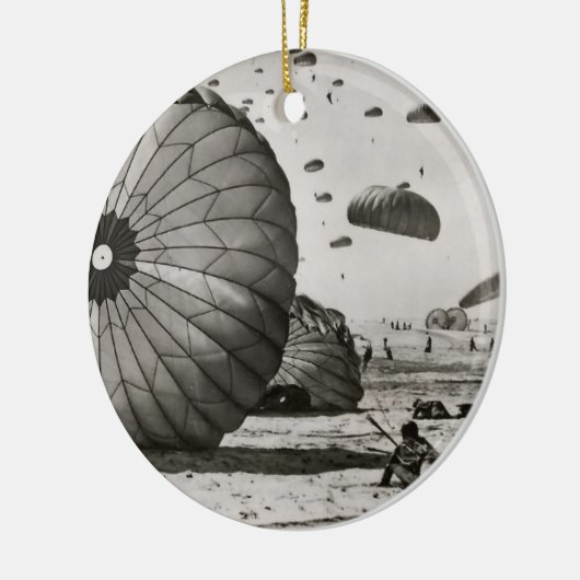  parachute landing keramisch ornament (Links)
