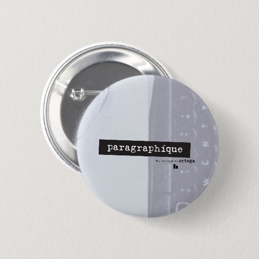 Paragraphíque Round Pin Ronde Button 5,7 Cm (Voorkant /achterkant)