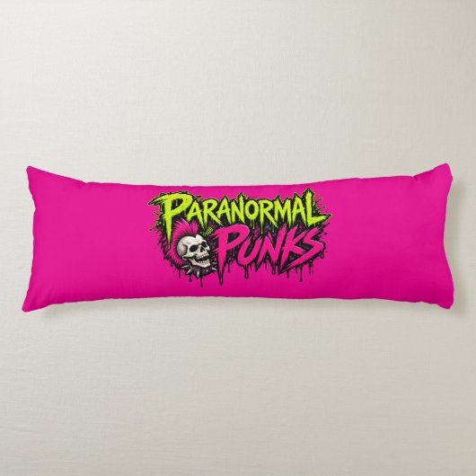 Paranormal Punks Body Kussen – Roze (Voorkant)