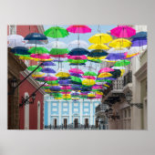 Paraplu's boven San Juan Streets en Mansion Poster (Voorkant)