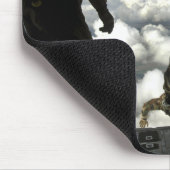 Pararescuemenspringen uit de achterkant van een C- Muismat (Hoek)