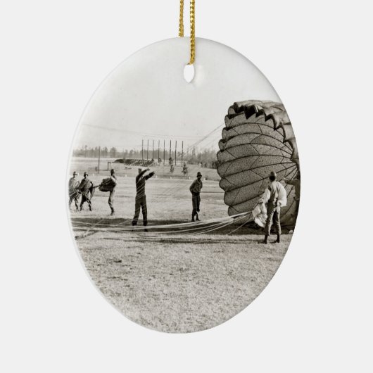 Paratrooper Landing Keramisch Ornament (Rechts)