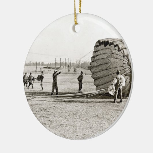 Paratrooper Landing Keramisch Ornament (Links)