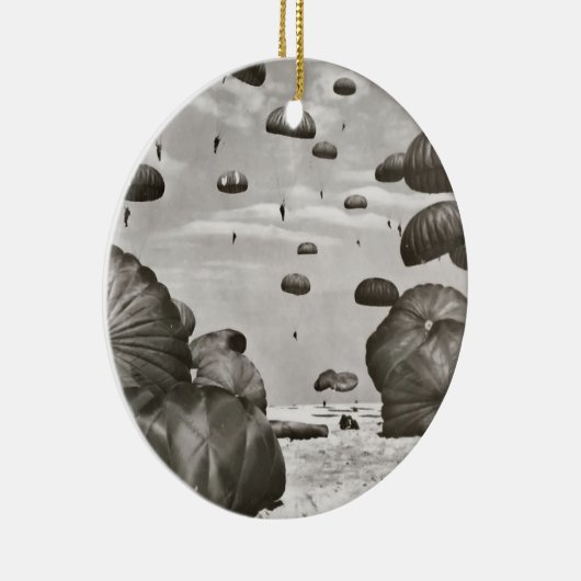 Paratrooper Landing Keramisch Ornament (Rechts)