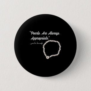 Parelmoer is altijd gepast ronde button 5,7 cm