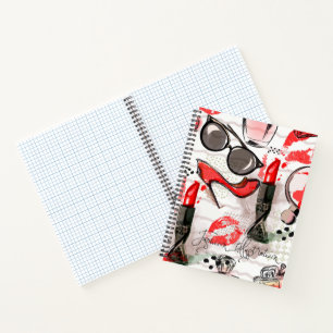 Parfum, rode lipstick en een hogedrukschoen notitieboek