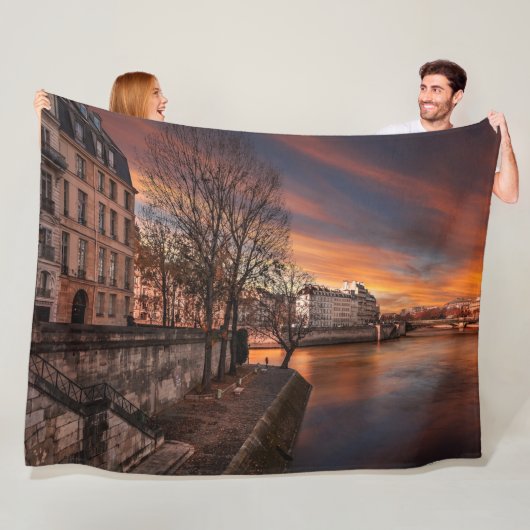 PARIJS IN DE SCHEMERING FLEECE DEKEN (In situ)