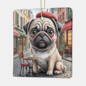 Parijse pug op terras café keramisch ornament (Links)