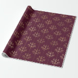 Paris Bourgondië en Paarse Kroonluchter Cadeaupapier<br><div class="desc">Parijse vintage bordeaux rood en gouden kroonluchter patroon inpakpapier.</div>