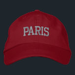 PARIS Grijze Borduurwerk op Rood Geborduurde Pet<br><div class="desc">PARIS Grijze Geborduurde Rode Katoenen Hoed. Maakt een geweldig cadeau voor iedereen die van Parijs Frankrijk houdt! Als u liever uw persoonlijke tekst wilt, selecteert u gewoon de knop "Personaliseer deze sjabloon" om uw keuze van aangepaste tekst in te voeren. Borduurwerk is ook aanpasbaar aan andere kleuren door de knop...</div>