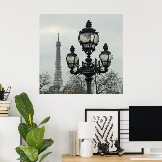 Paris Lamp Post and Eiffel Tower Scene in Winter Poster (Thuiskantoor)